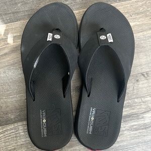 NWT-VANS Flip flops - Men’s size 9